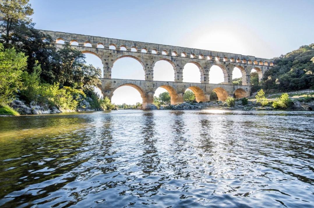 Studio Havre De Paix Au Pont Du Gard Piscine Et Jacuzzi Chez Valerie Payre Vers Pont du Gard Exterior foto